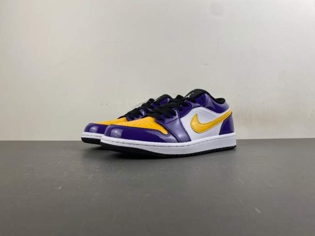 A*ir J*ordan 1 Low  'Lakers' IQ9389-547