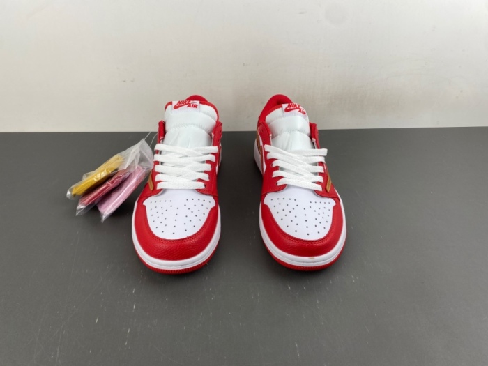 T*ravis S*cott x A*ir Jor*dan 1  Low  DM7866-904