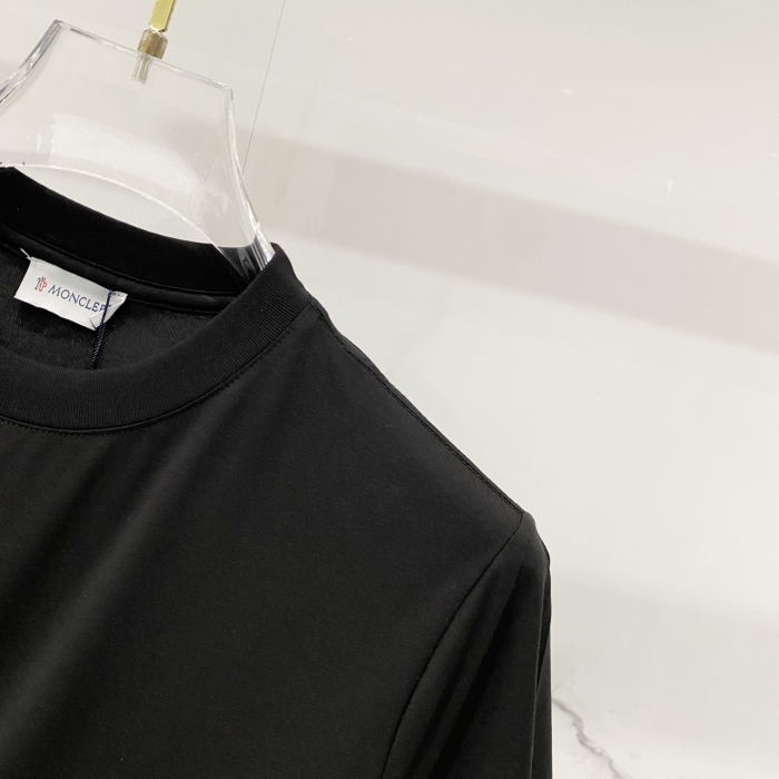 M*oncler  Top Quality