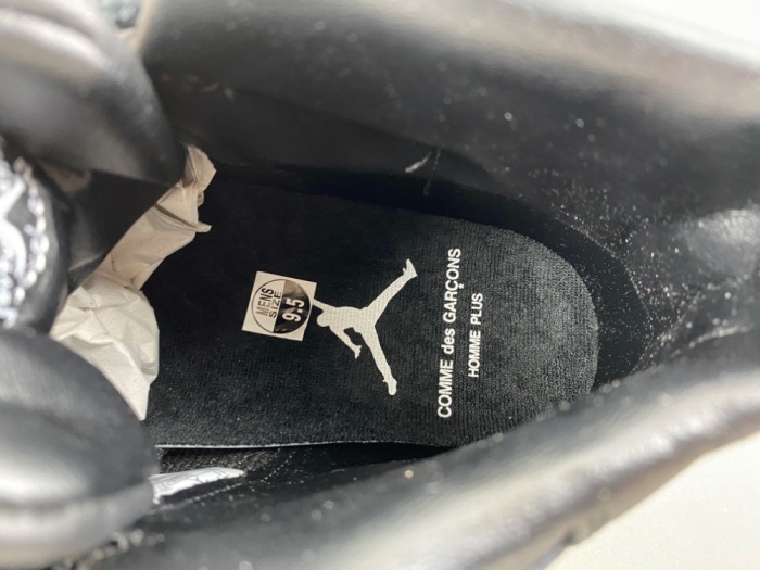 COMME des GARÇONS x Air Jordan 11  IV7639-001
