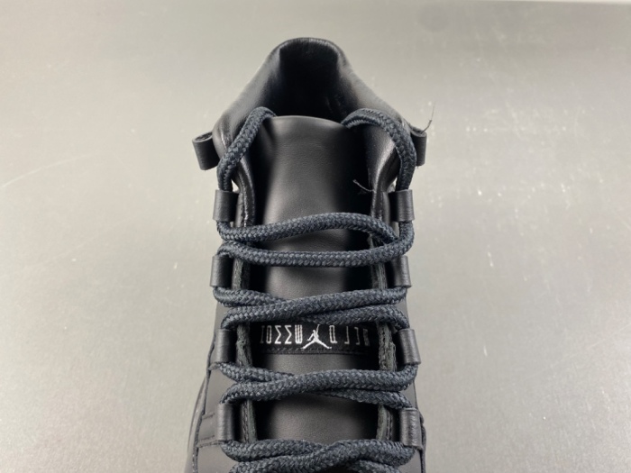 COMME des GARÇONS x Air Jordan 11  IV7639-001