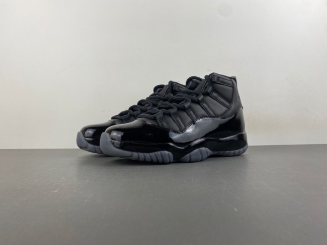 COMME des GARÇONS x Air Jordan 11  IV7639-001