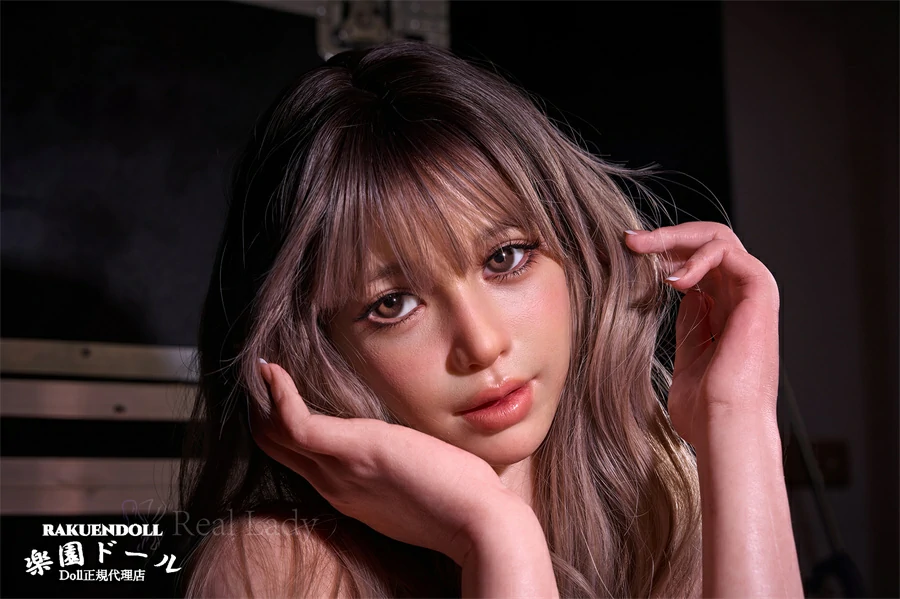 R9 Reallady 159Hカップ ラヴドール エロ姿 横画像