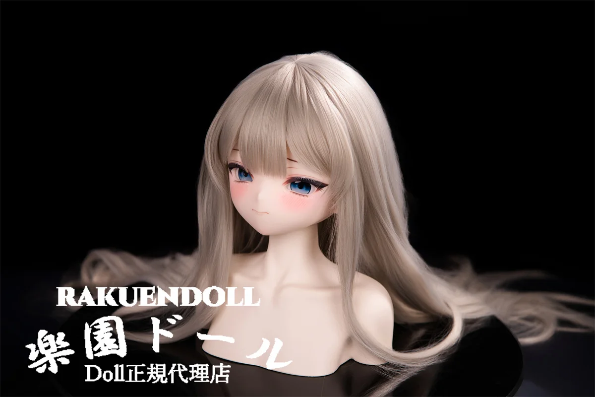R06ヘッド 155cm Cカップ クールで儚げな雰囲気を持つ灰髪ラブドール 横画像