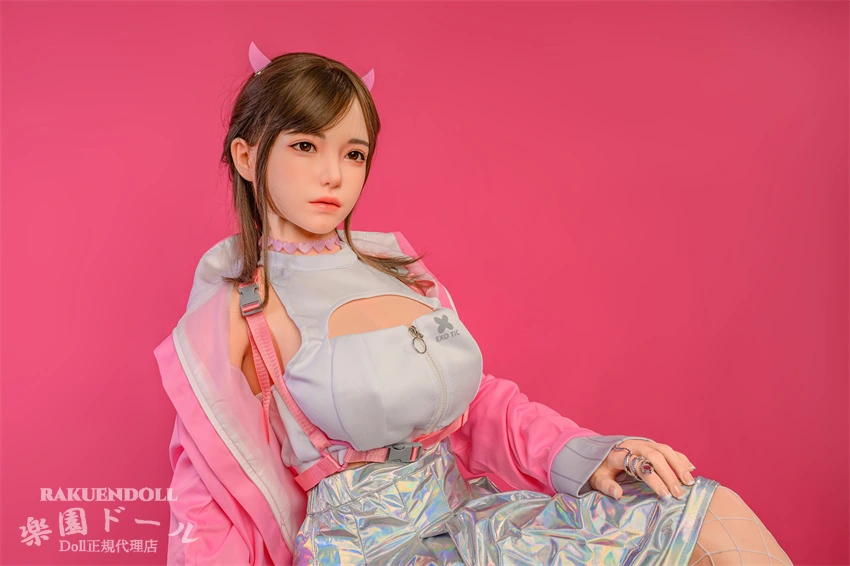 Y2Kファッション風 165cmクール美人 巨乳ダッチワイフ
