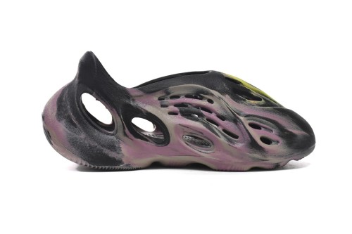 OG Tony adidas Yeezy Foam Runner MX Carbon IG9562