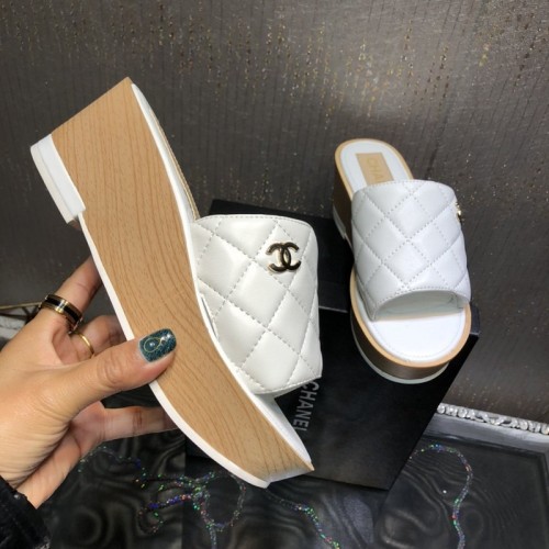 Chanel Slippers Women shoes 007 (2022)