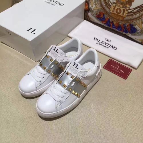 Super High End Valentino Low Top Flat Sneaker Men and Women-014