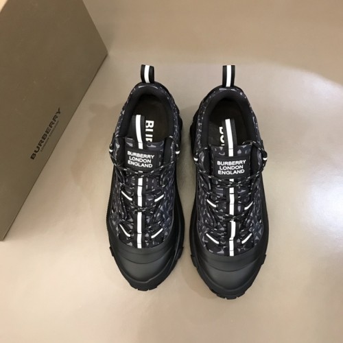 Super High End Burberry Men Shoes 0013 (2021)