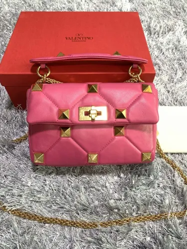 Valentino Super High End Handbags 0016（2022）