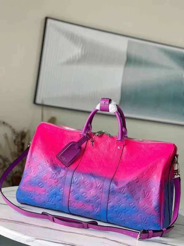 LV Travel bags 001 (2022)
