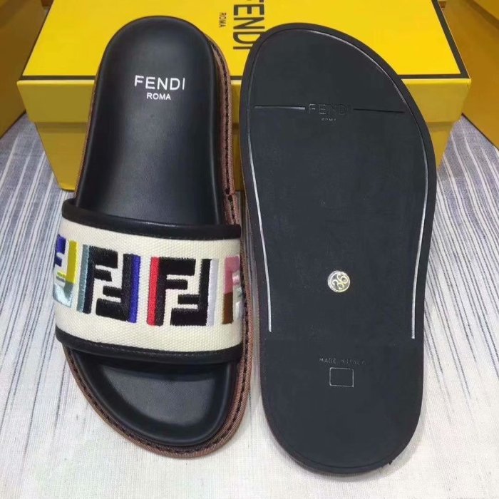 Fendi Slipper Women Shoes 0018