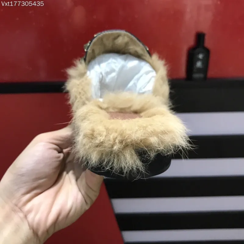 Gucci Hairy slippers 003