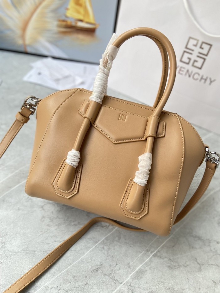 Givenchy Super High End Handbag 0031（2022）