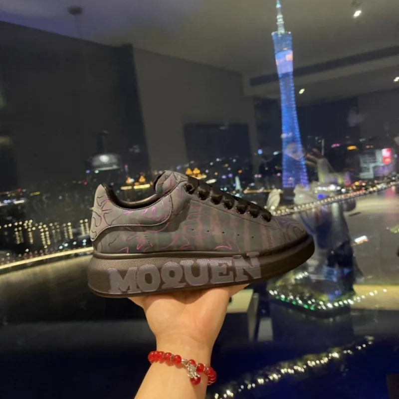 Super High End Alexander McQueen Men And Women Shoes 0027 (2021)