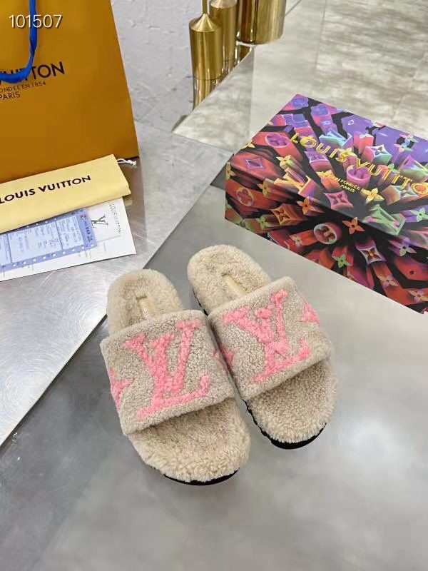 LV Hairy slippers 0025 (2021)
