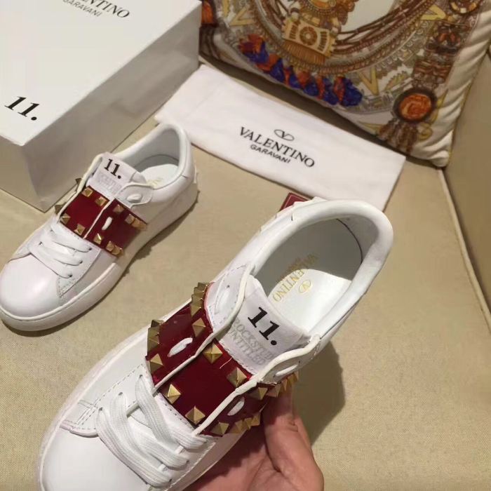 Super High End Valentino Low Top Flat Sneaker Men and Women-015