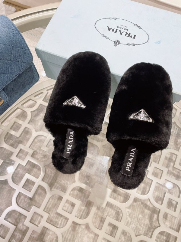 Prada Hairy slippers 0017 (2021)