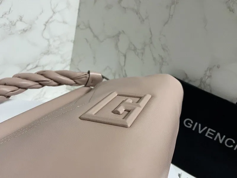 Givenchy Super High End Handbag 0014（2022）