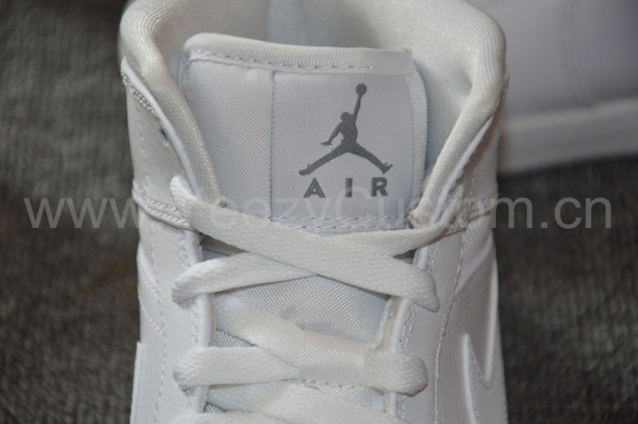Authentic Air Jordan Retro 1 Mid Leather White