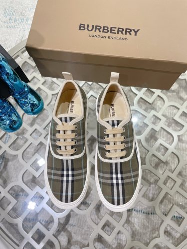 Burberry Single shoes Women Shoes 004 (2021)