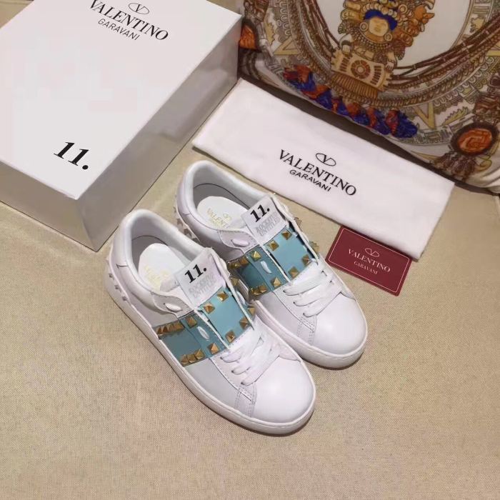 Super High End Valentino Low Top Flat Sneaker Men and Women-011