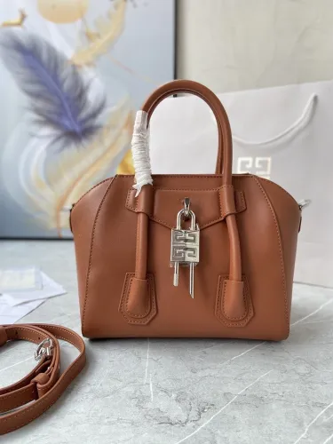 Givenchy Super High End Handbag 0027（2022）