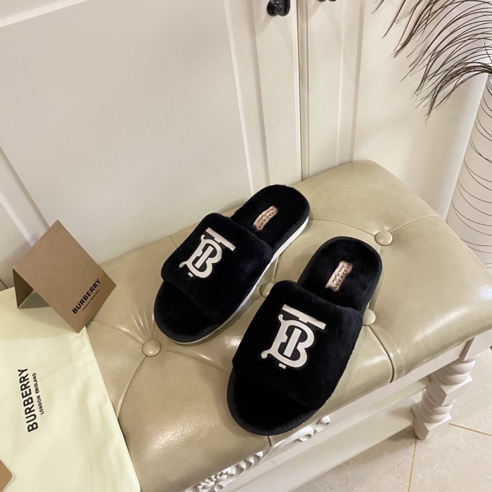 Burberry Hairy slippers 001 (2021)