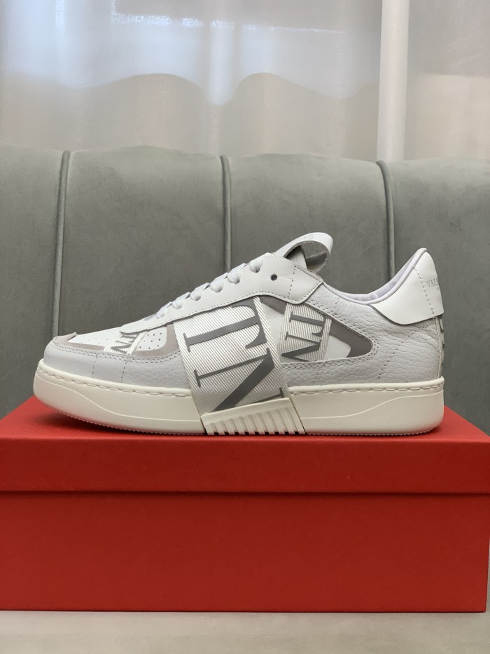 Valentino Designer Men Shoes 009（2021）
