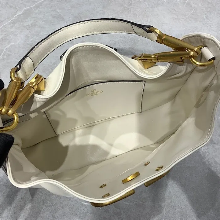 Valentino Handbags 0018（2022）