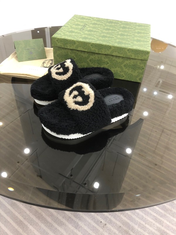 Gucci Hairy slippers 0014（2021)