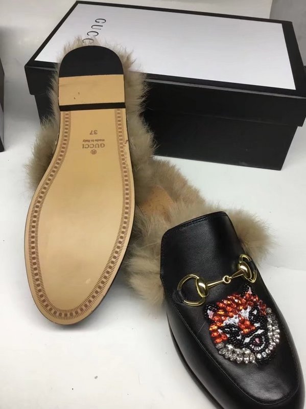 Gucci Hairy slippers 0025