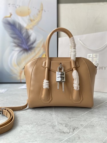 Givenchy Super High End Handbag 0031（2022）