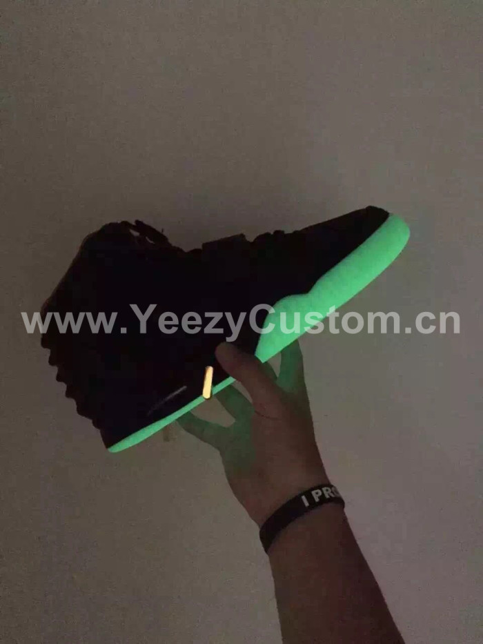 Authentic Nike Air Yeezy 2 “Solar Red”(With Receipt)