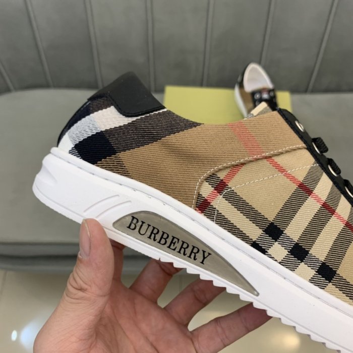 Burberry Single shoes Men Shoes 0013 (2021）