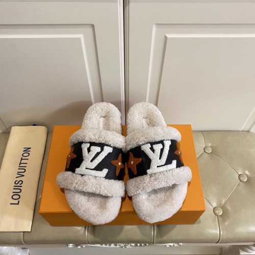 LV Hairy slippers 001 (2021)