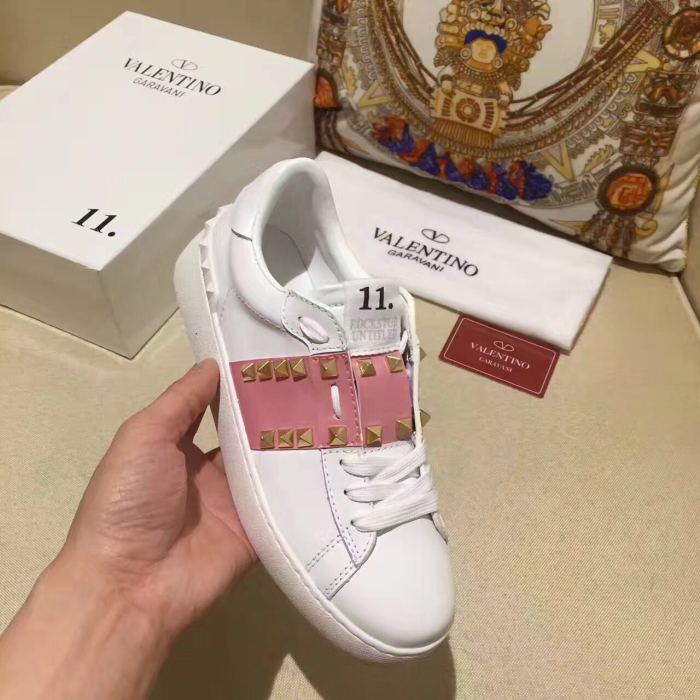 Super High End Valentino Low Top Flat Sneaker Men and Women-012