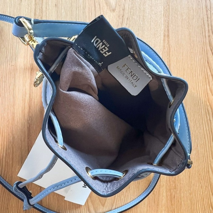 Fendi Handbag 0020（2022）