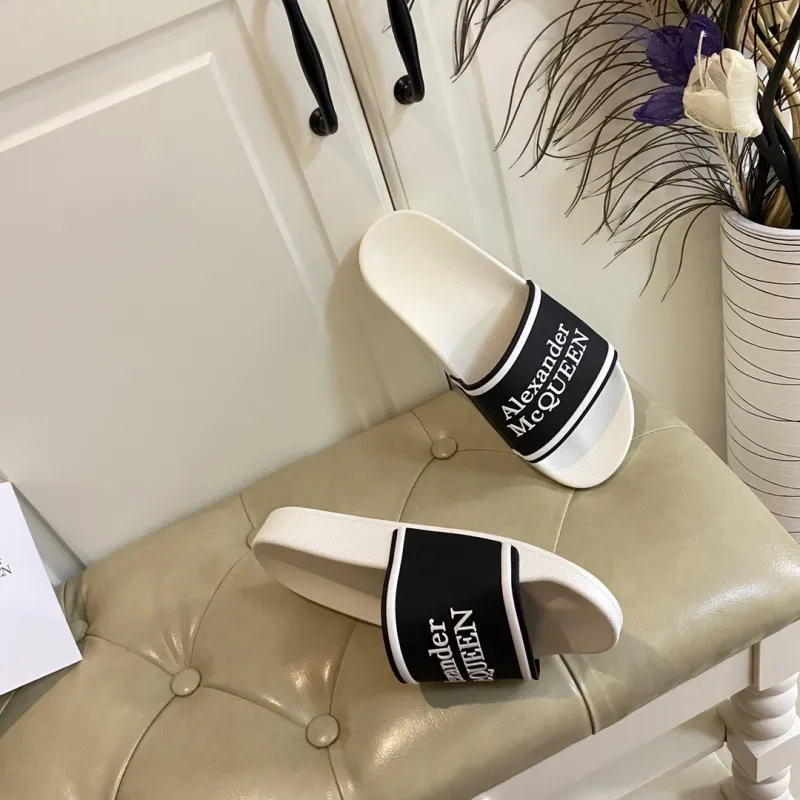 Alexander McQueen Slipper men Shoes 0011（2021）