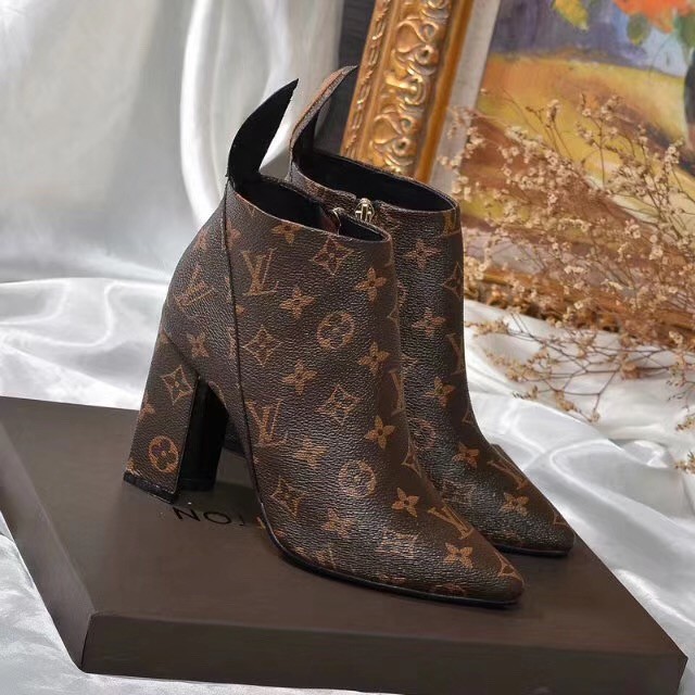 LV Short Boost Women Shoes2019 0037