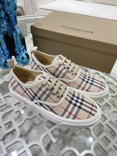 Burberry Single shoes Women Shoes 003 (2021)