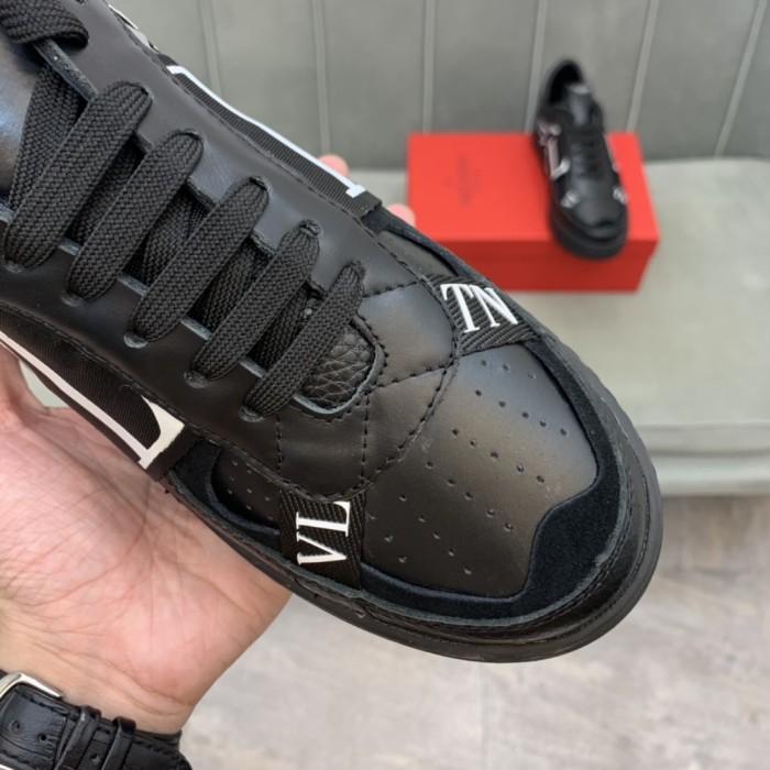 Valentino Designer Men Shoes 0016（2021）