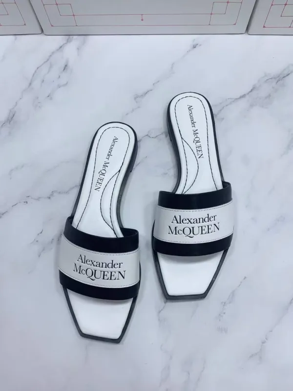 Alexander McQueen Slipper men Shoes 0019（2021）