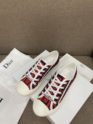 Dior Single shoes Women Shoes 0051 (2021)