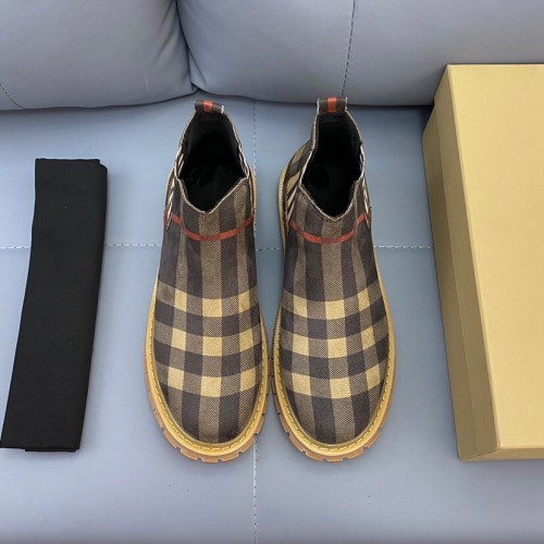 Burberry Short Boost Men Shoes 003 (2021)