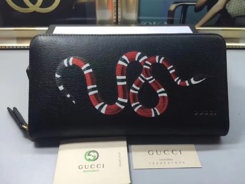 Gucci wallets 051