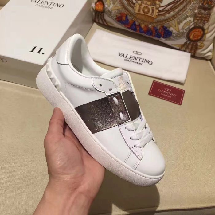 Super High End Valentino Low Top Flat Sneaker Men and Women-009