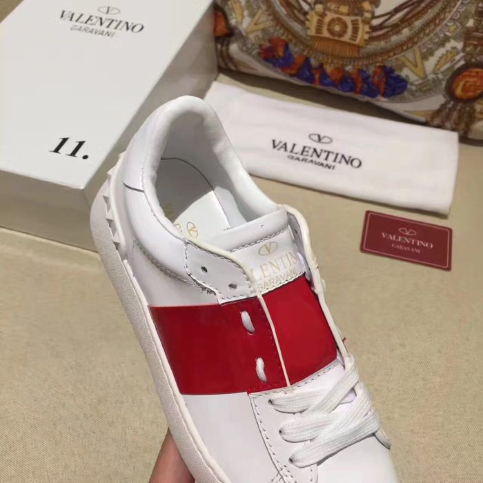 Super High End Valentino Low Top Flat Sneaker Men and Women-008