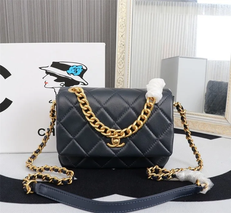 Chanel Handbags 0041 (2022)