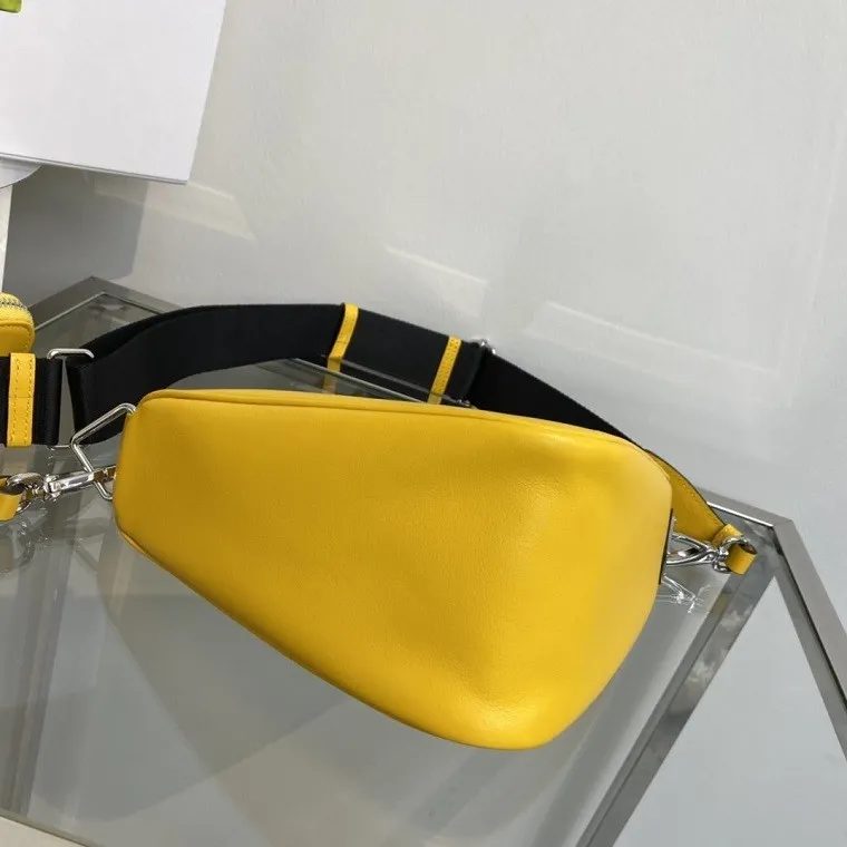 Prada Super High End Handbags 0021 (2022)